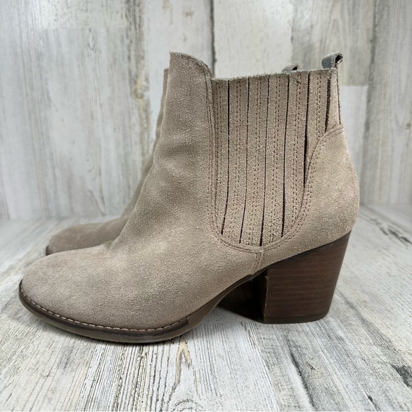 Crown Vintage Cindy Bootie Taupe Suede #390 - Picture 1 of 11
